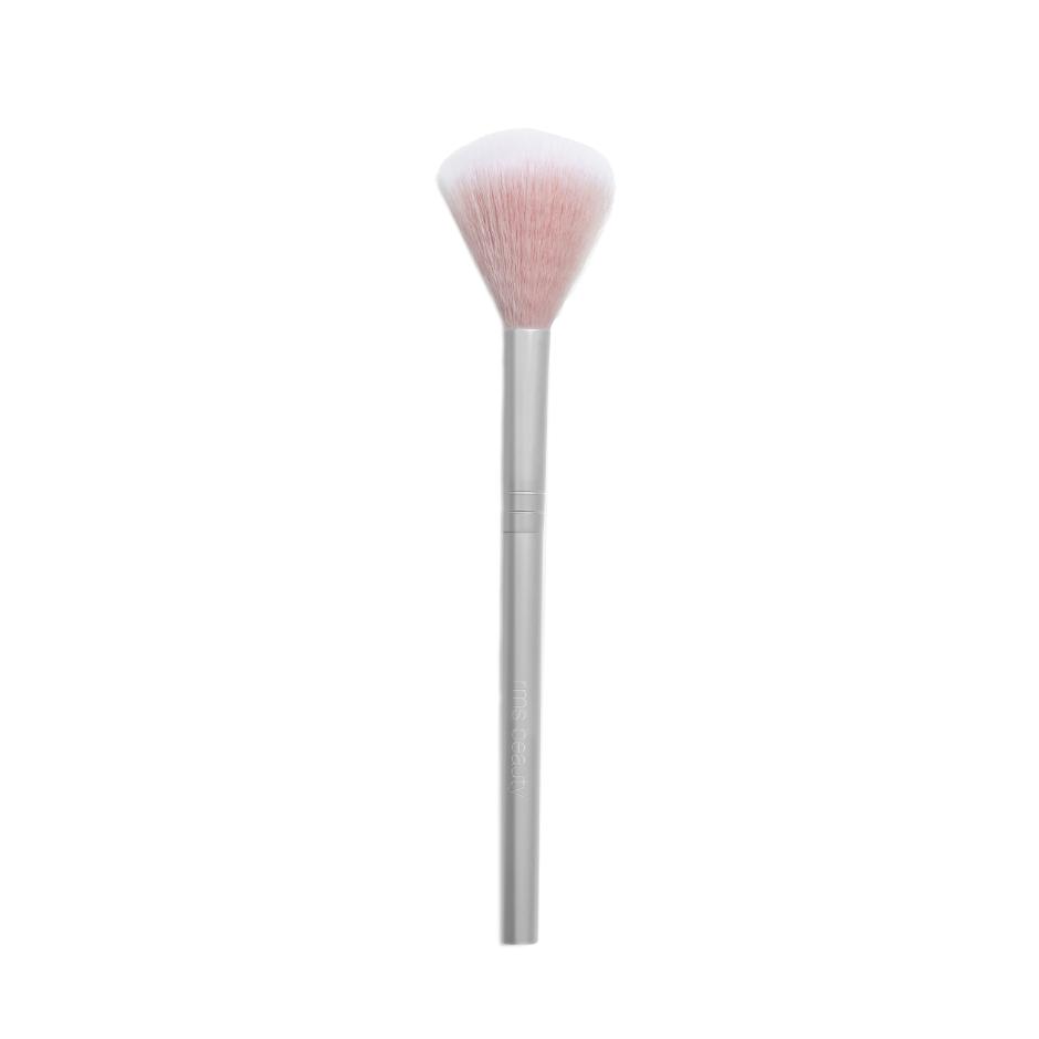 Skin2Skin Classic Fan Brush